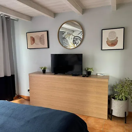 Escale Aux Pieds Des Pyrenees Apartman *